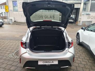 SPOTICAR Toyota Corolla 1.8 Hybrid Team D Gebraucht - Limousine Hybrid Silber - Lauchringen - 1201301849_5