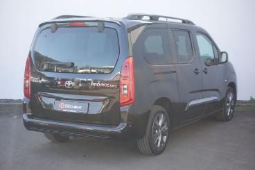 SPOTICAR Toyota Proace L2 Executive 1.2t,navi,kamera Gebraucht - Nutzfahrzeug Benzin Schwarz - Saarbrücken - 1201243693_5