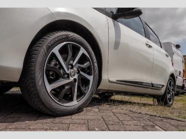 SPOTICAR Toyota Yaris Style Selection 1.5 Dual-vvt Klimaauto Dab Keyless Gebraucht - Kleinwagen Benzin  - Lünen - 1201170638_5