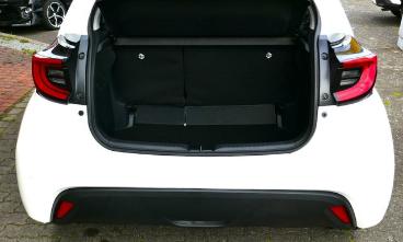 SPOTICAR Toyota Yaris Hybrid Style Eu; Sitz- U. Lenkradheizung Gebraucht - Kleinwagen   - Detmold - 1201170713_5