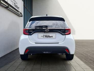 SPOTICAR Toyota Yaris Hybrid 116 1.5 Vvt-i Teamplayer (xpa1) Gebraucht - Kleinwagen  Weiß - Lauchringen - 1201171291_5