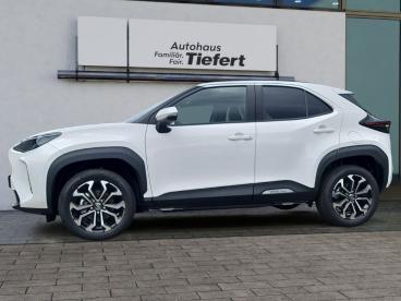 SPOTICAR Toyota Yaris Hybrid 130 1.5 Vvt-i Teamplayer (xpb1) Gebraucht - Kleinwagen  Weiß - Lauchringen - 1201171317_2