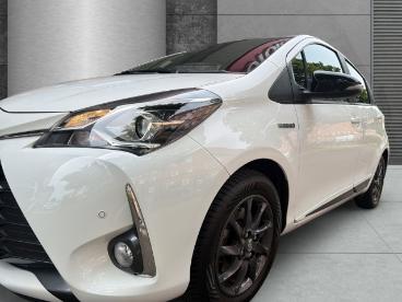 SPOTICAR Toyota Yaris 1.5 Hybrid Y20 Club Klimaautom Shz Keyless Entry K Gebraucht - Kleinwagen Benzin Weiß - Lübeck - 1201294297_4