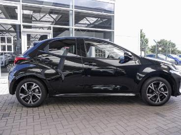 SPOTICAR Toyota Yaris Teamplayer Hybrid Comfort Safety-paket Shz Kamera Gebraucht - Kleinwagen Hybrid Schwarz - Ahrensburg - 1201304950_4