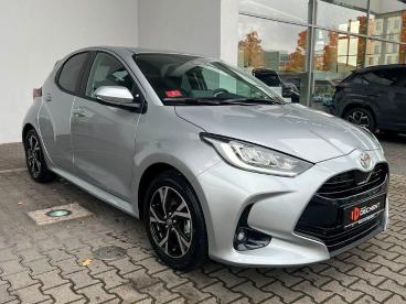 SPOTICAR Toyota Yaris 1.5 Teamplayer Kamera,led,matrix,shz,acc Gebraucht - Kleinwagen Hybrid Silber - Heidelberg - 1201324639_3