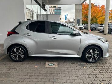 SPOTICAR Toyota Yaris 1.5 Teamplayer Kamera,led,matrix,shz,acc Gebraucht - Kleinwagen Hybrid Silber - Heidelberg - 1201324639_4