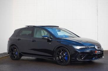 SPOTICAR Volkswagen Golf Viii R 2.0tsi 4motion,akrapovi?,pano,matrix Gebraucht - Kleinwagen Benzin  - Saarbrücken - 1201260333_2