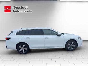 SPOTICAR Volkswagen Passat _business 1.5 Etsi Mildhybrid Navi, Lenkradheizung Gebraucht - Limousine   - Elsterwerda - 1201167630_5