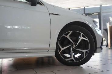 SPOTICAR Volkswagen Passat Passat Vari. 2.0d R-line 4m Navi/led/kamera/ahk Gebraucht - Limousine Benzin  - Schöningen - 1201198515_5