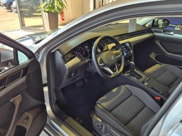 SPOTICAR Volkswagen Passat Business 1.5tsi Shz*navi*android Gebraucht - Limousine Benzin Silber - Zerbst - 1201268325_5