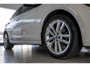 SPOTICAR Volkswagen Polo Vi Highline+navi+shz+pdc+klimaauto+carplay+ Gebraucht - Kleinwagen Benzin Weiß - Wuppertal - 1201305073_5