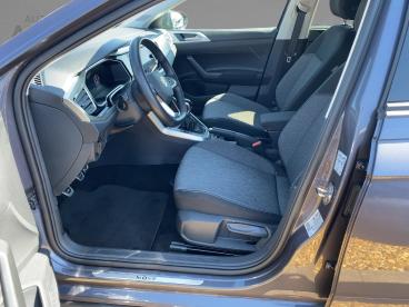 SPOTICAR Volkswagen Taigo Move *shz*led*navi*pdc*allwetter*bluetooth* Gebraucht - Geländewagen Benzin Grau - Bamberg - 1201275808_5
