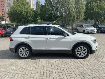 SPOTICAR Volkswagen Tiguan 2.0 Tdi Iq.drive Pano Business-paket Premium Mit N Gebraucht - Suv Diesel Weiß - Berlin - 1201156660_4