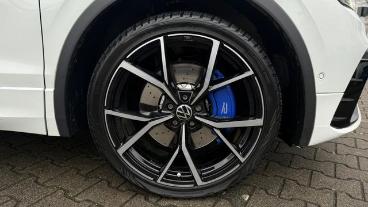 SPOTICAR Volkswagen Tiguan R 4motion*ahk-pano-h&k-akrapovic-21 Zoll* Gebraucht - Suv Benzin  - Mainz - 1201242590_5