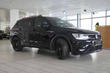 SPOTICAR Volkswagen Tiguan Allspace 2.0d R-line 4m Navi/sh/sport/ahk Gebraucht - Suv Diesel Schwarz - Schöningen - 1201246255_5