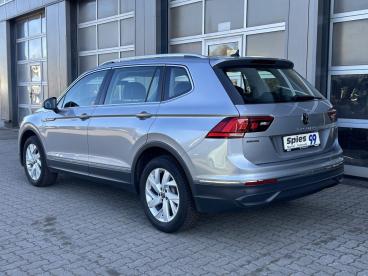 SPOTICAR Volkswagen Tiguan Allspace Life Acc Ahk Pdc Navi Led 7-sitz Gebraucht - Suv Benzin Silber - Nortorf - 1201308521_4