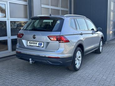 SPOTICAR Volkswagen Tiguan Allspace Life Acc Ahk Pdc Navi Led 7-sitz Gebraucht - Suv Benzin Silber - Nortorf - 1201308521_5