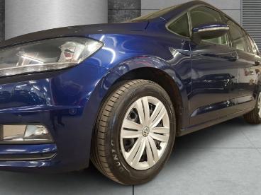 SPOTICAR Volkswagen Touran Trendline 1.6 Tdi Bmt Navi Sitzheizung Pdc Mehrzon Gebraucht - Familienauto Diesel  - Hamburg - 1201220722_4