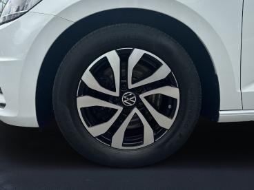 SPOTICAR Volkswagen Touran 2.0 Tdi Active Navi Acc 16 Alu Family-p. Gebraucht - Familienauto Diesel Weiß - Brilon - 1201288804_3