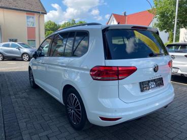 SPOTICAR Volkswagen Touran Comfortline Led Kamera Acc 7 Sitzer Gebraucht - Familienauto Benzin Weiß - Detmold - 1201295925_5