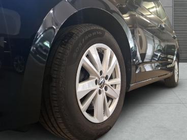 SPOTICAR Volkswagen Touran Comfortline 1.5 Tsi Discover Pro Climatronic App C Gebraucht - Familienauto Benzin Schwarz - Hamburg - 1201318426_4