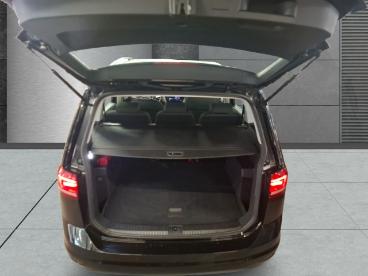 SPOTICAR Volkswagen Touran Comfortline 1.5 Tsi Discover Pro Climatronic App C Gebraucht - Familienauto Benzin Schwarz - Hamburg - 1201318426_5