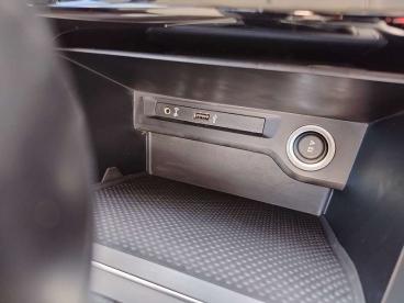 SPOTICAR Volkswagen Touran Shz Navi Ahk Acc Led Gebraucht - Familienauto Diesel Grau - Halberstadt - 1201344000_4
