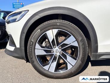 SPOTICAR Volvo V60 B4 Awd Plus/ahk/acc/blis/pano Gebraucht - Kombi Diesel Weiß - Gütersloh - 1201271510_4