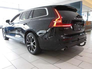 SPOTICAR Volvo V60 Momentum B3 Led/navi/shz/lhz/leder/ahk Gebraucht - Kombi Benzin Schwarz - Schöningen - 1201341763_5