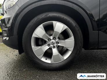 SPOTICAR Volvo Xc40 Xc 40 T3 Momentum Pro Cam/shz/lkhz/temp/crply Gebraucht - Suv Benzin Schwarz - Gütersloh - 1201354732_2