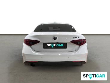 SPOTICAR Alfa Romeo Giulia 2.0 Gasolina 147kw (200cv)  Rwd Super Ocasion - Berlina Gasolina Blanco - La CoruÑa - 1202118074_4