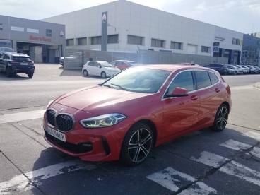 SPOTICAR Bmw Serie 1 18d  Auto. Business Ocasion - Berlina Diésel Rojo - Sevilla - 1202139582_1