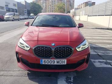 SPOTICAR Bmw Serie 1 18d  Auto. Business Ocasion - Berlina Diésel Rojo - Sevilla - 1202139582_2