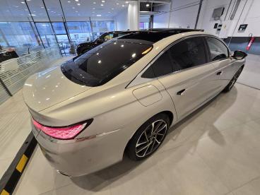 SPOTICAR Ds Ds 9 9 E-tense 225 Rivoli + Ocasion - Berlina Híbrido Enchufable Crystal Pearl - Badajoz - 1202118324_5