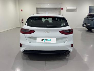 SPOTICAR Kia Ceed Cee-d 1.6 Mhev Imt 100kw (136cv) Drive Ocasion - Berlina Diésel Blanco - Almería - 1202109410_5
