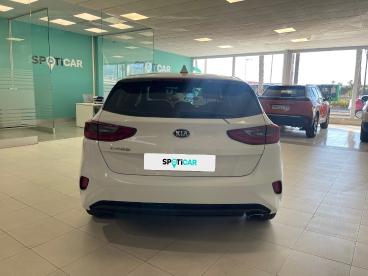 SPOTICAR Kia Ceed Cee-d 1.6 Crdi 85kw (115cv) Concept Ocasion -   Blanco - Almería - 1202112459_5
