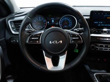 SPOTICAR Kia Ceed Cee-d 1.0 T-gdi 74kw (100cv) Concept Ocasion - Berlina Gasolina Blanco - Zaragoza - 1202120602_2