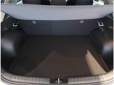 SPOTICAR Kia Niro 1.6 Gdi Hev 95kw (129cv) Concept Ocasion - Suv Híbrido Blanco - Badalona - 1202118228_4