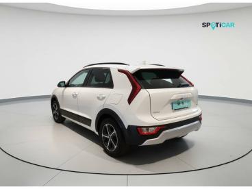 SPOTICAR Kia Niro 1.6 Gdi Hev 95kw (129cv) Concept Ocasion - Suv Híbrido Blanco - Badalona - 1202118228_5