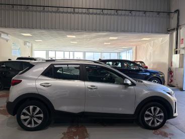 SPOTICAR Kia Stonic 1.0 T-gdi 74kw (100cv) Mhev Mt Drive Ocasion - Suv Gasolina Gris - Huércal De Almería - 1202121067_4
