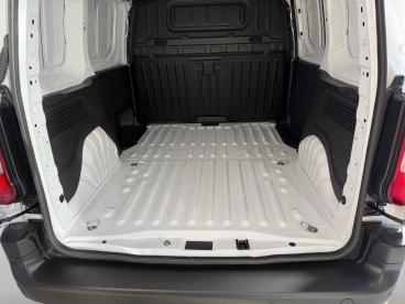 SPOTICAR Opel Combo Cargo L 1000kg Diesel 1.5 100hp S&s Mt E - Ocasion - Comercial Diésel Blanco - San Cibrao Das Viñas - 1202118976_2