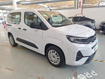 SPOTICAR Opel Combo Bev 50kwh  L Edition Plus Ocasion - Familiar Eléctrico Blanco - Barcelona - 1202128250_3