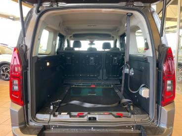 SPOTICAR Opel Combo 1.5 Td 75kw (100cv) S/s  Xl 7plaz Edition Ocasion - Familiar Diésel Gris - Sevilla - 1202134046_2