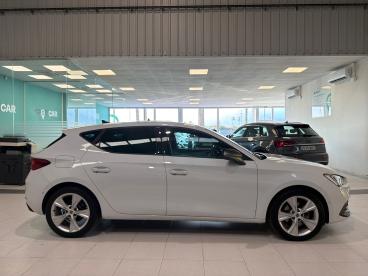 SPOTICAR Seat Leon 1.5 Tsi 85kw S&s Fr 25 Aniversario Ocasion - Compacto Gasolina Blanco - Huércal De Almería - 1202139387_4