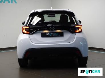 SPOTICAR Toyota Yaris 1.5 120h Active Plus Ocasion - Urbano Híbrido Blanco - Barakaldo - 1202123757_5