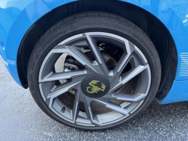 SPOTICAR Abarth 595 500 E 155ch 42kwh Scorpionissima 4cv Occasion - Citadine Electrique Bleu Poison - Chambourcy - 1204088808_5