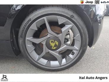 SPOTICAR Abarth 595 500 C E 155ch 42kwh Pack 4cv (coup De Pouce Deduit) Occasion - Citadine Electrique Noir - Angers Cedex 01 - 1203834287_5