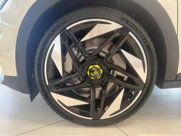 SPOTICAR Abarth 600e 600 E 240ch 54kwh Turismo Occasion - Suv-4x4 Electrique Blanc - Nimes Cedex 9 - 1203471949_5