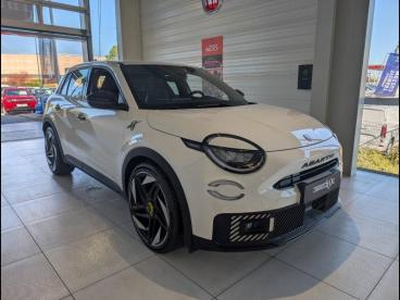 SPOTICAR Abarth 600e 600 E 240ch 54kwh Turismo Occasion - Suv-4x4 Electrique Blanc - Aubiere - 1203709231_3