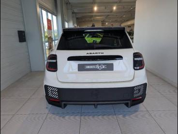 SPOTICAR Abarth 600e 600 E 240ch 54kwh Turismo Occasion - Suv-4x4 Electrique Blanc - Aubiere - 1203709231_5